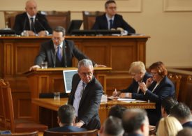 Депутатите ни поставиха условия на Скопие и Тирана за започване на преговори