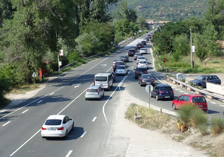 Над 400 хил. българи всеки ден пътуват за работа до друг град
