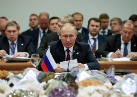 Заповедта от Хага трябва да сложи край на всички пазарлъци с Путин