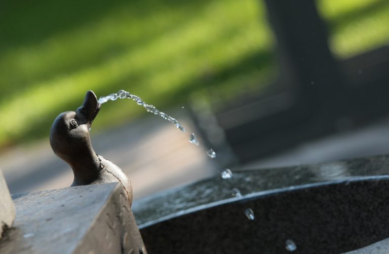 вода, чешма