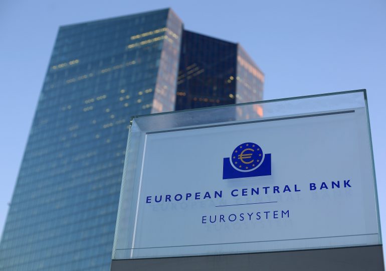 Икономическите надежди на ЕЦБ: по-уверени потребители, които не спестяват много