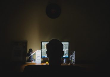 Хакери използвали инструмента Cursor AI на SpaceX, за да пробият седем компании