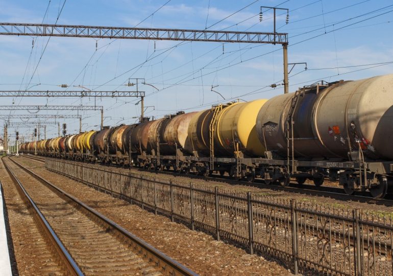 Европа мощно пълни хранилищата с руски дизел