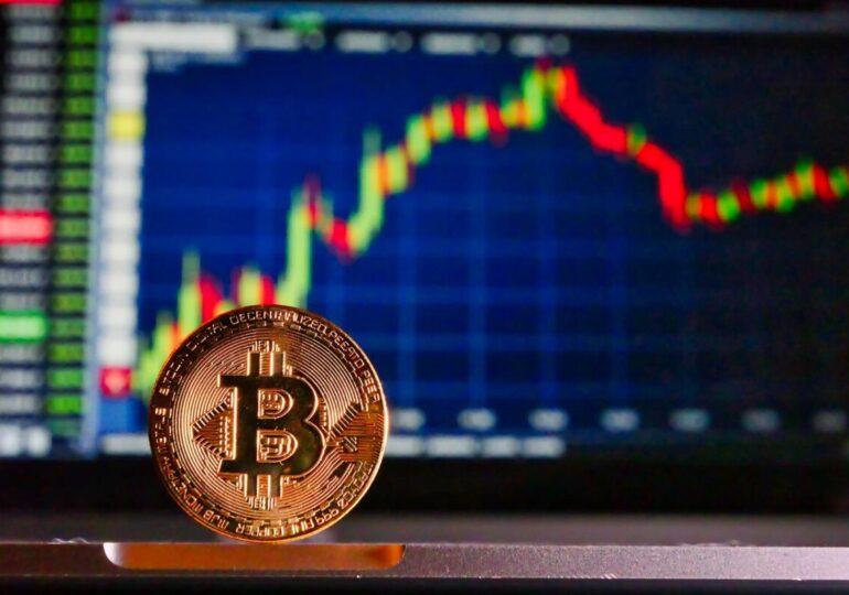 Фалитът на SVBank: надсмива ли се биткойн над неуспехите на американските финанси