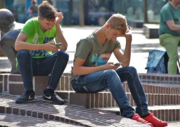 ЕК е готова с приложението за проверка на възраст при достъп до онлайн платформи