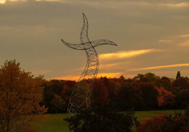 индустрия вибрация изкривен ток