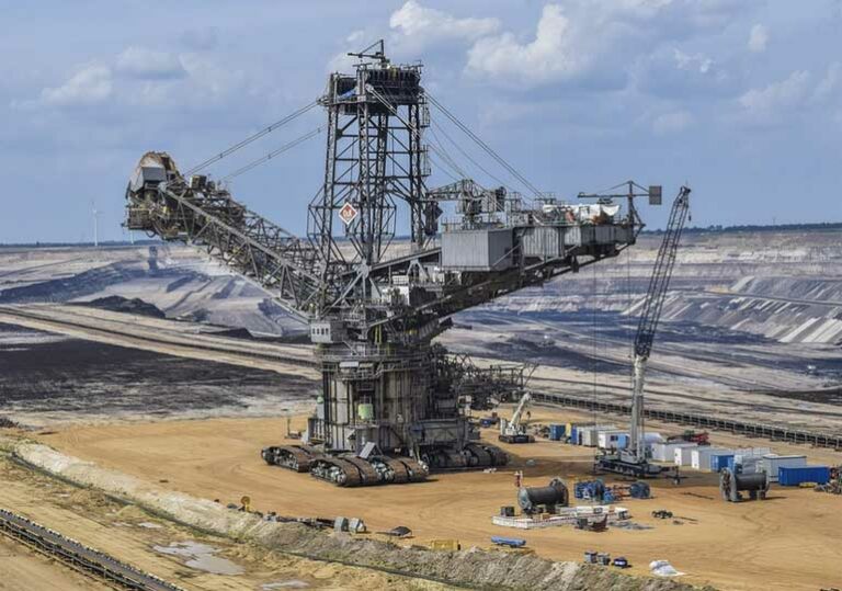 багер мина рудник