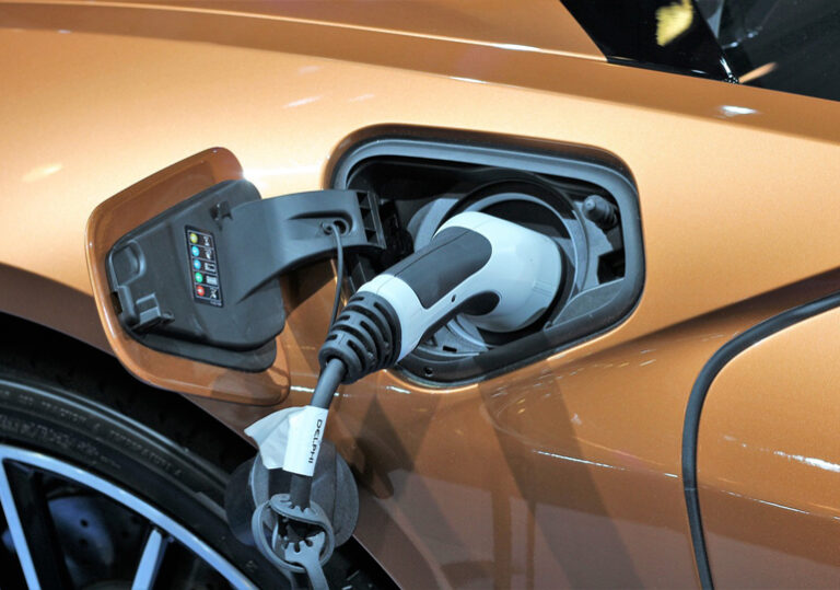 електрически автомобил батерия