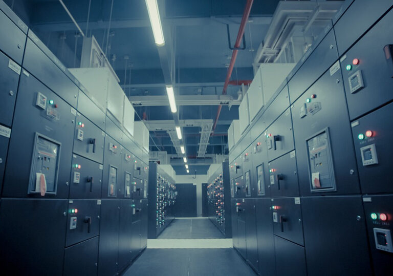 данни дейта сентър сървър