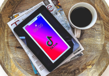 TikTok вдига оценката си до над $330 млрд.