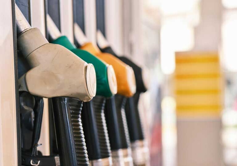 бензиностанция гориво